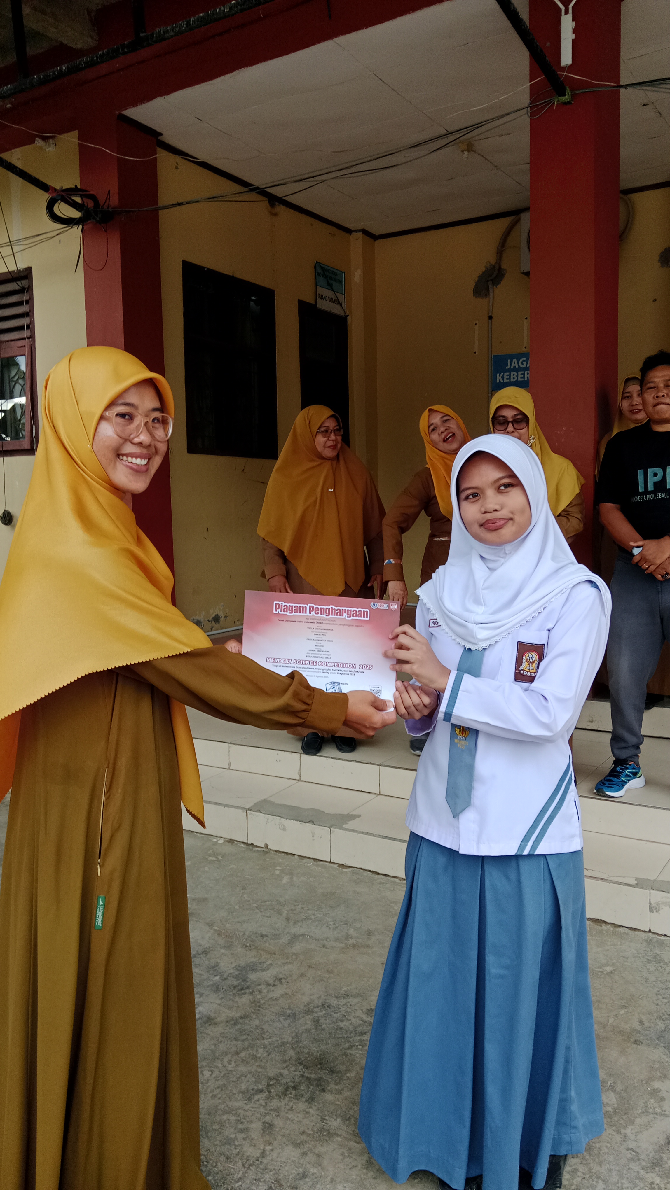 Viola Dovianna Rava Raih Medali Emas Biologi di POSI MSC 2025